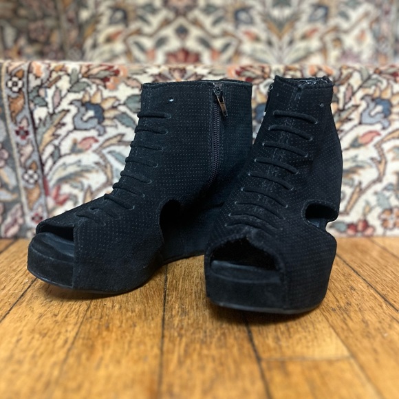 Jeffrey Campbell Mary Rocks Wedge Booties in Black l Size 8.5 - Picture 2 of 6